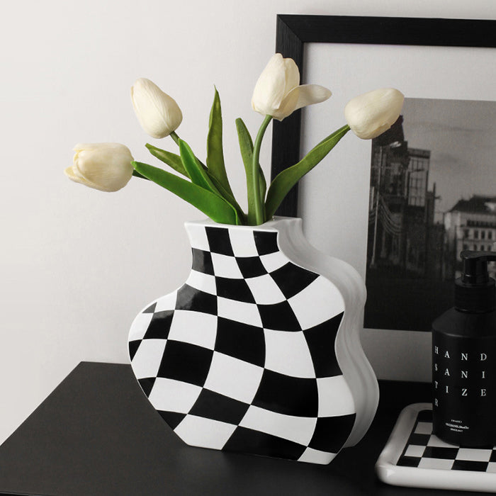 Checkered Wavy Vase - Y2K Aesthetic Home Decor for Vintage and Grunge Style Lovers