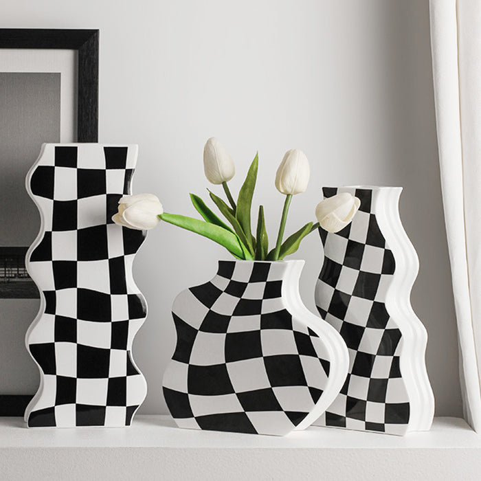 Checkered Wavy Vase - Y2K Aesthetic Home Decor for Vintage and Grunge Style Lovers