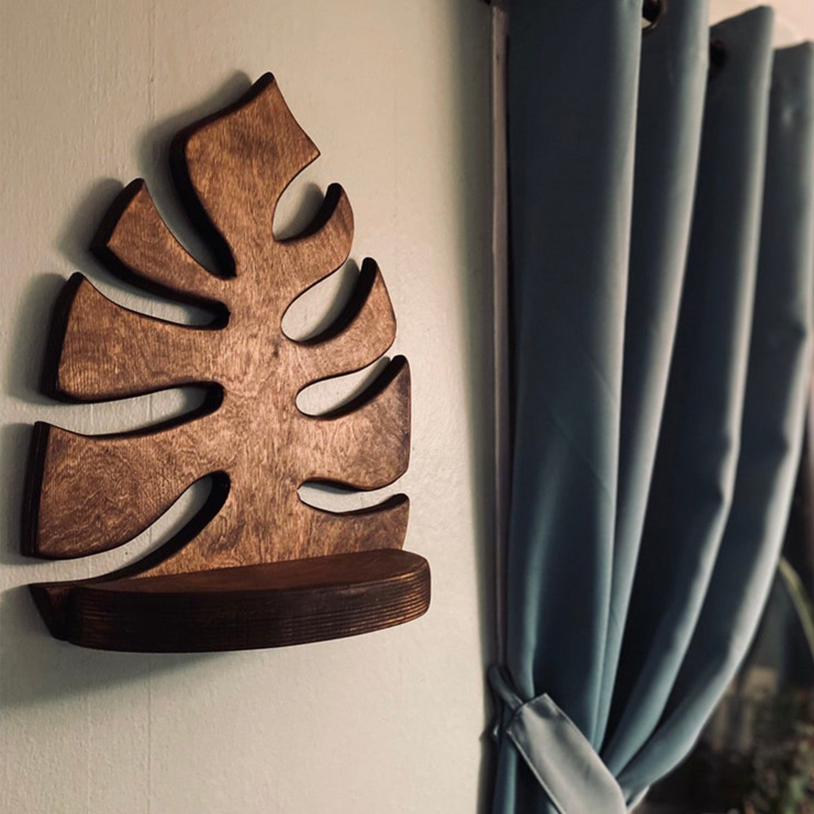 Monstera Leaf Wooden Shelf - Y2K Aesthetic Decor for Cozy Grunge and Coquette Styles