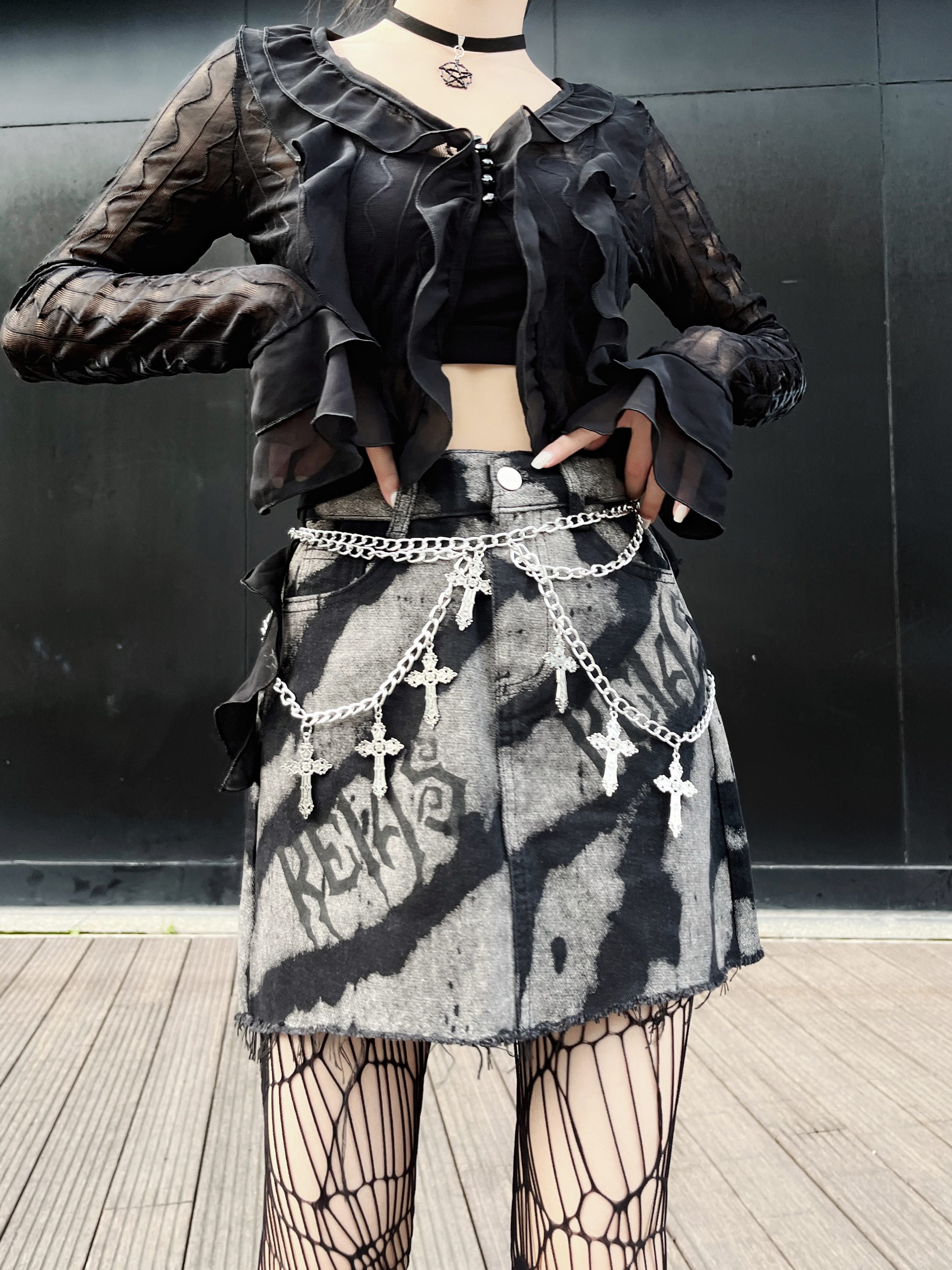 Y2K Denim Letter Print Mini Skirt with Metal Chain - Trendy Grunge Aesthetic Style