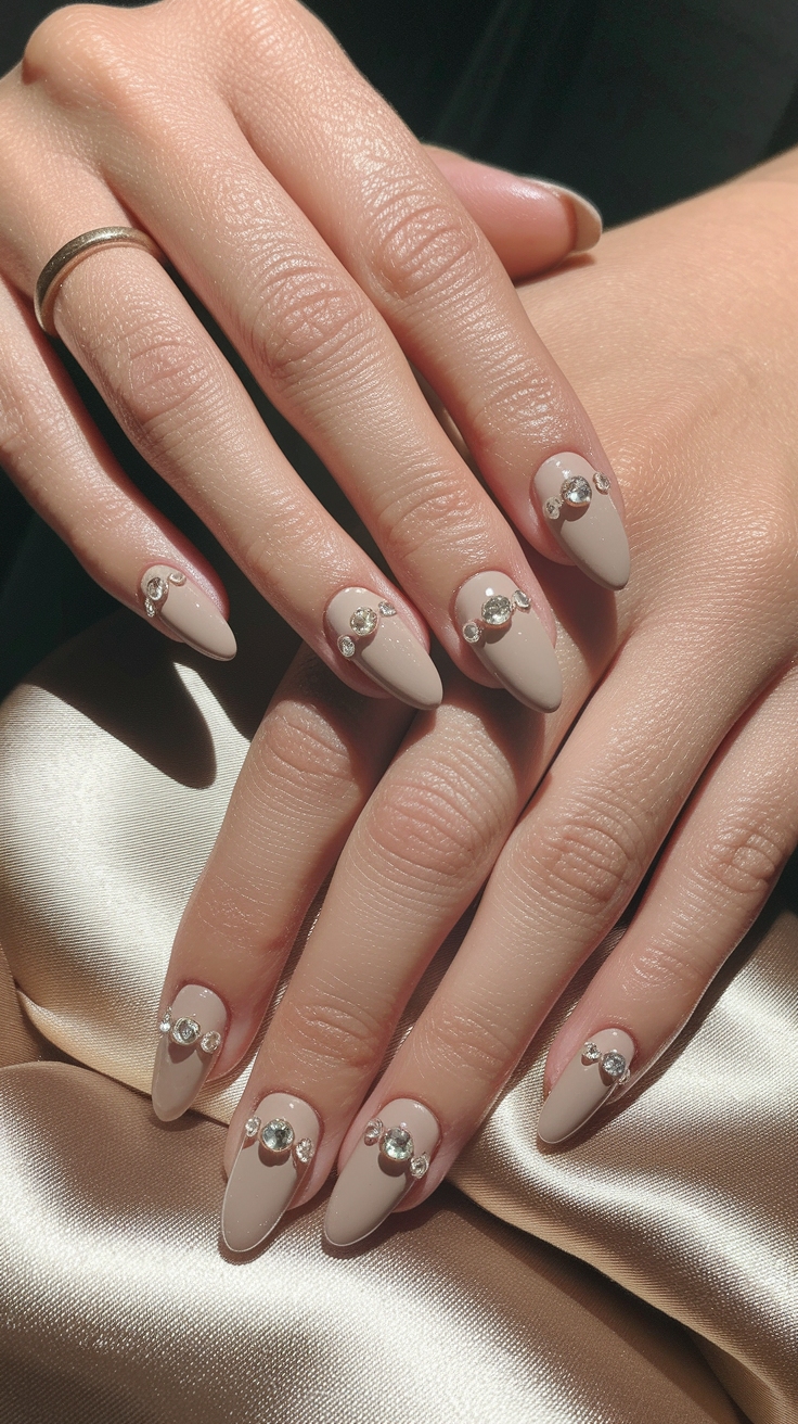 nail art with gems