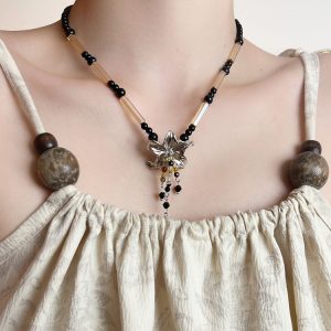 2023 New Chinese-Style Romantic Metal Sweetheart Lily Flower Beaded Necklace with Retro Tassel Clavicle Chain