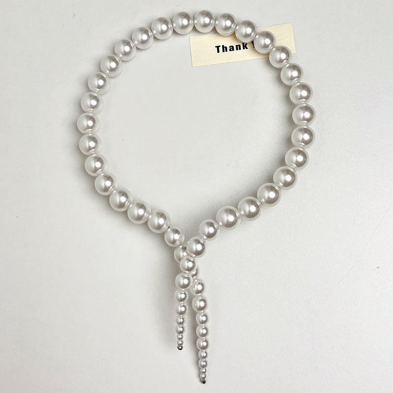 2024 Summer Black and White Pearl Spliced Open Collar Necklace for Women - Light Luxury High-End Neck Chain