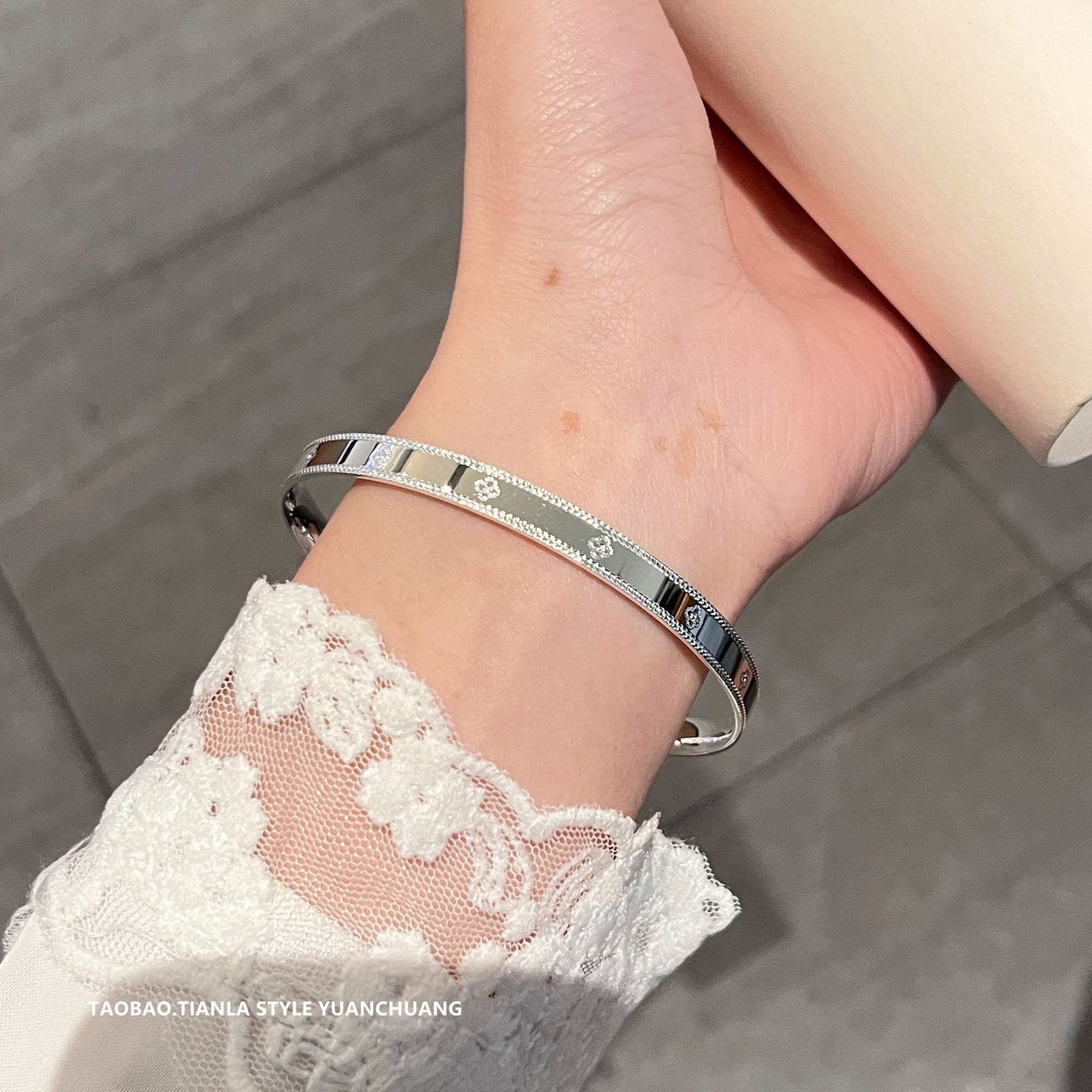 2025 New Style Pure Silver Kaleidoscope Bracelet for Women - Light Luxury Exquisite Hand Jewelry, Versatile High-End Accessories
