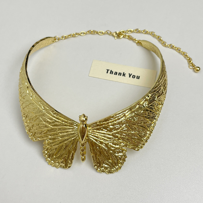 2025 Oversized Butterfly Wing Choker Necklace for Women – Exaggerated Wide Chain, European & American Heavy Industry Style