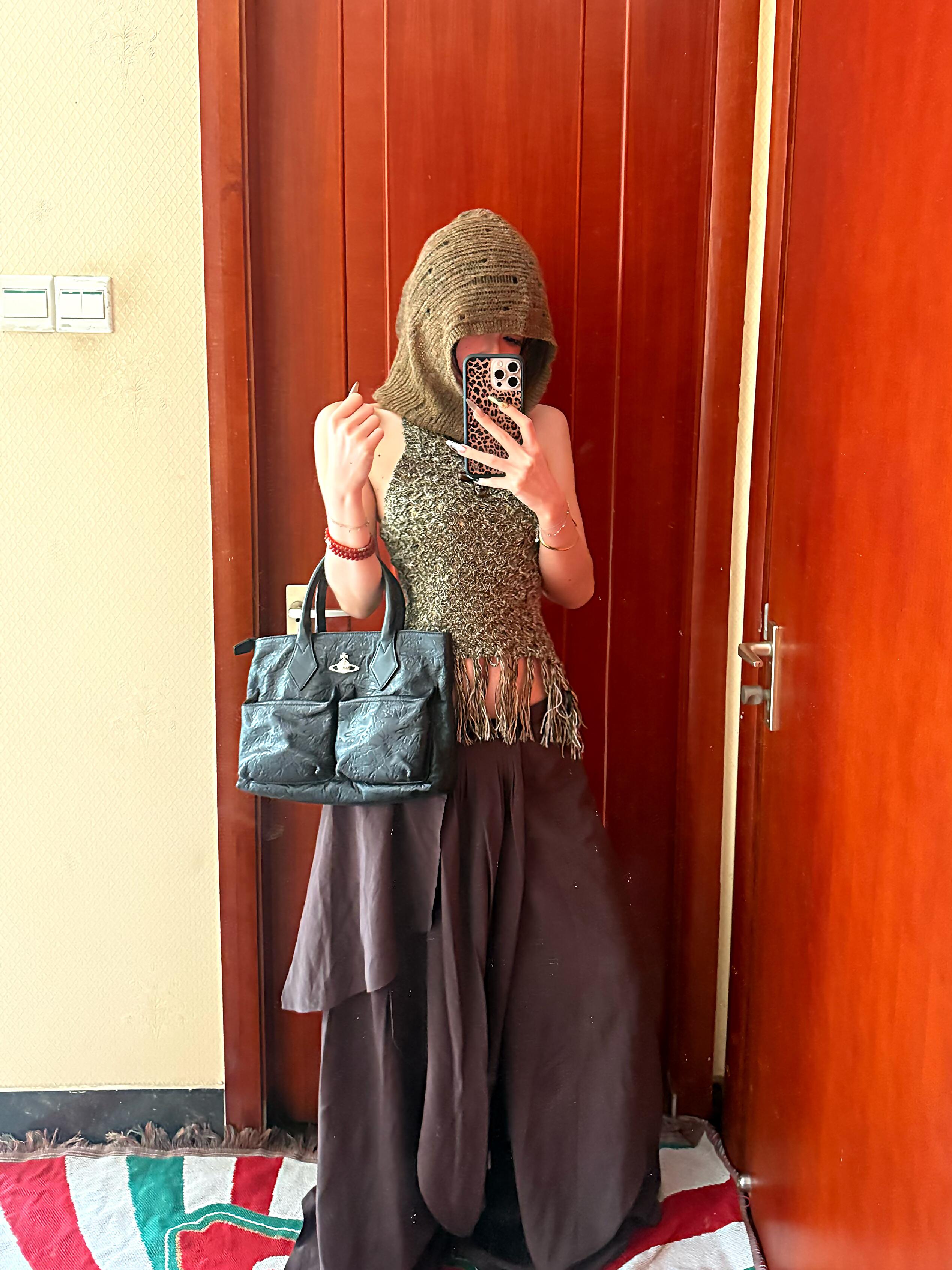 2025 Summer Retro Spicy Girl Backless Woven Vest with Tassel Neck, Slim-Fit Sleeveless Top for Women