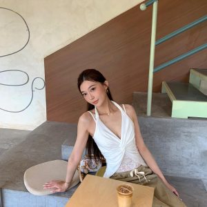 2025 Summer Women's American Style V-Neck Lace Spliced Slim Fit Halter Camisole Top - Sexy Y2K Fashion