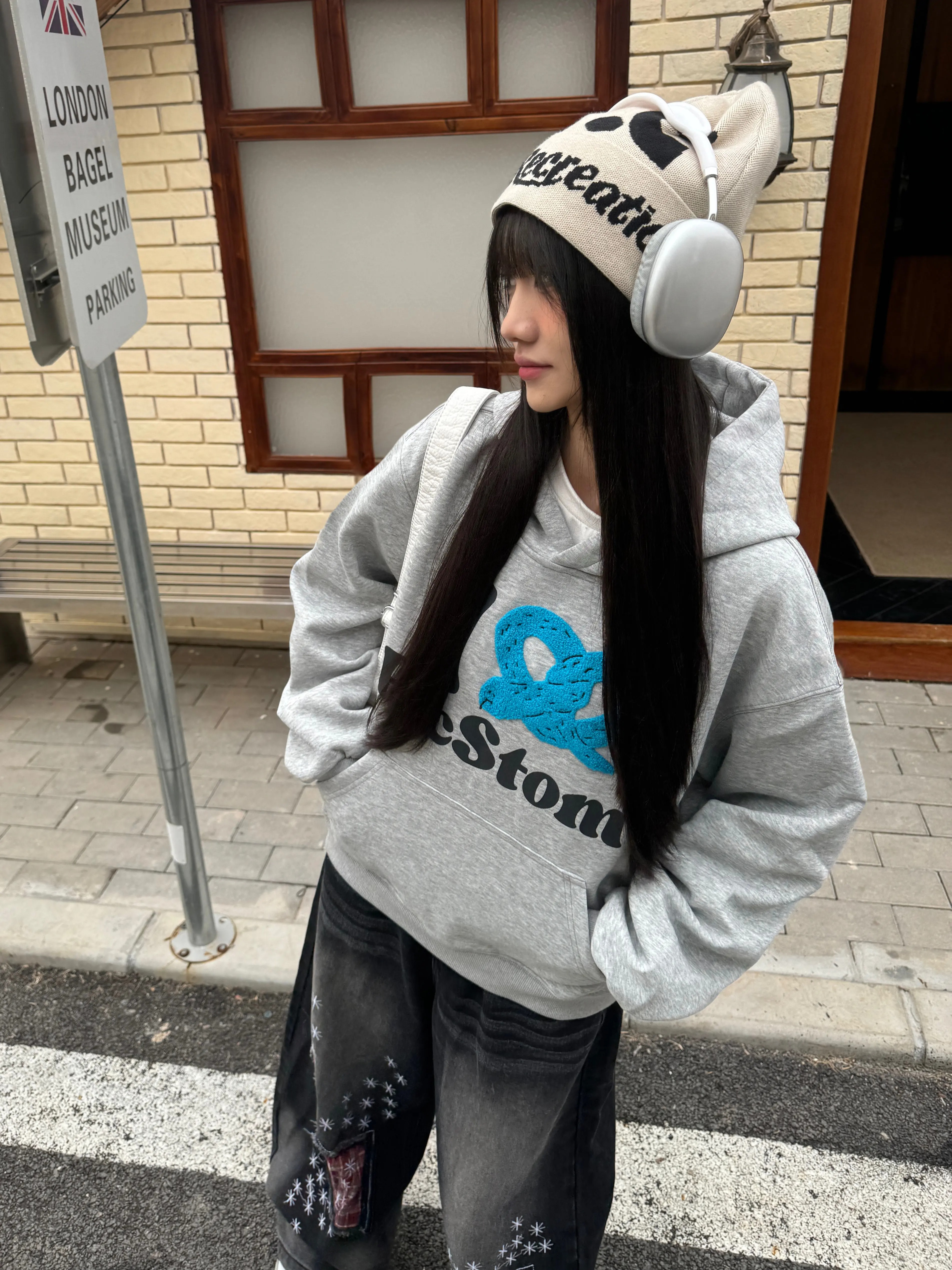 3D Embroidered Handmade Silk Screen Printed Short Wide Clean Fit Pullover Hoodie for Women - Trendy Casual Fashion