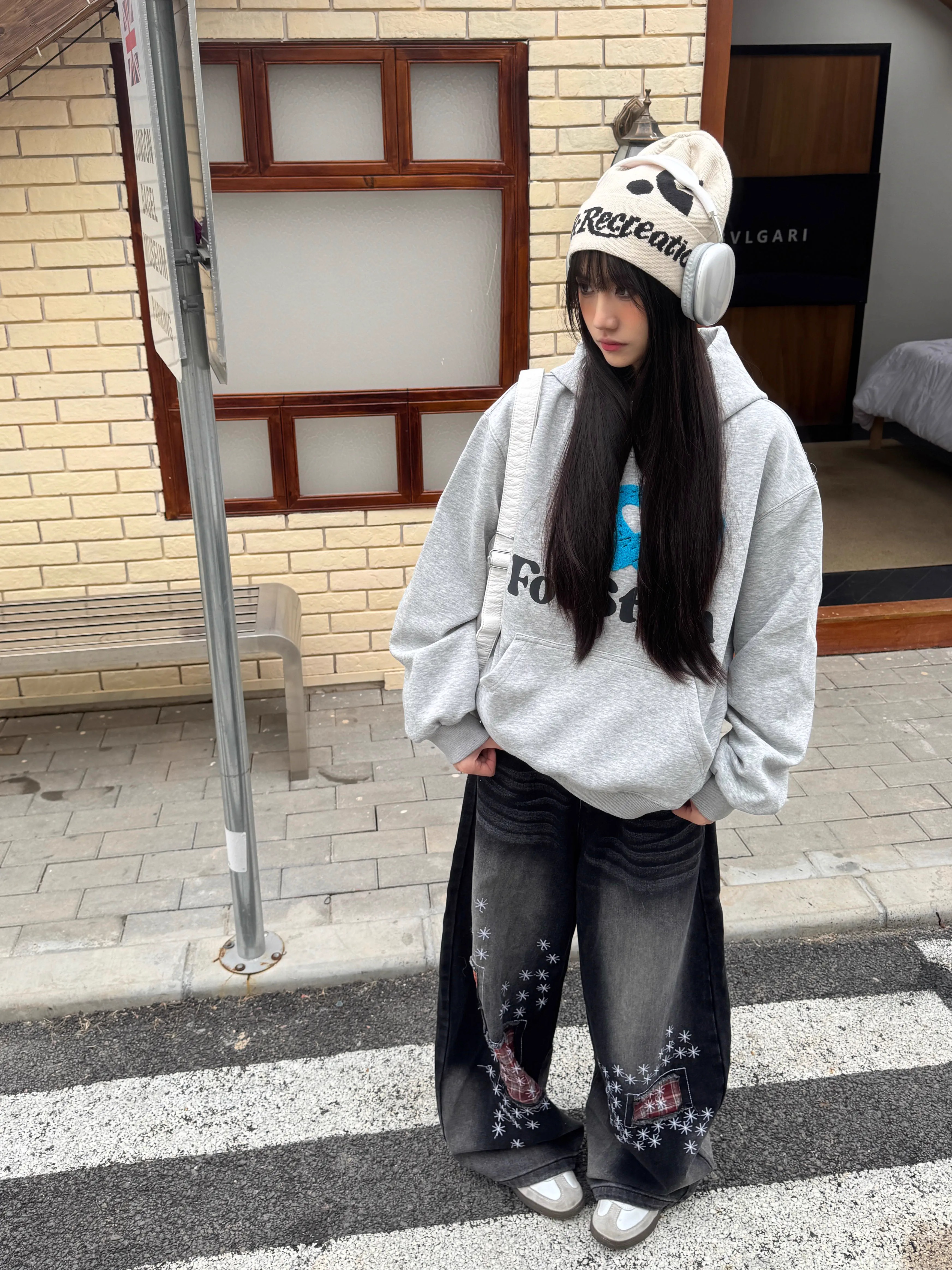 3D Embroidered Handmade Silk Screen Printed Short Wide Clean Fit Pullover Hoodie for Women - Trendy Casual Fashion