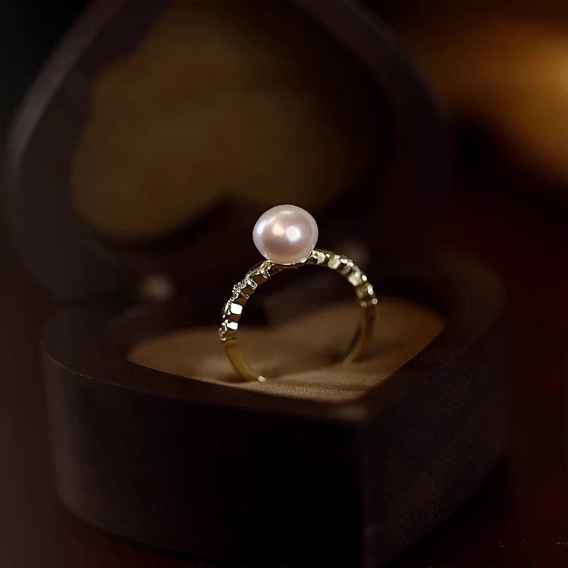 Adjustable Open Pearl Ring with Vintage High-End Style - Elegant Fashion Accessory