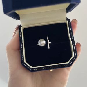 Adjustable Open Zircon Pearl Ring for Women - Niche One-Word Design, Elegant Fashion Jewelry Accessory