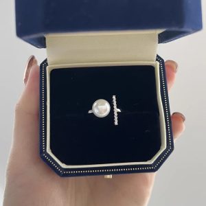Adjustable Open Zircon Pearl Ring for Women - Niche One-Word Design, Elegant Fashion Jewelry Accessory