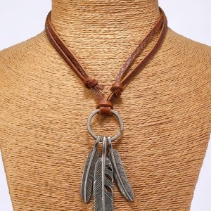 Adjustable Vintage Minimalist Feather Necklace - Everyday Wear, Boho Chic Jewelry, Ethereal Style Accessory