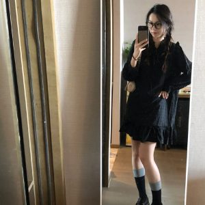 Autumn/Winter Vintage Black Jacquard Long Sleeve Loose Fit Slimming Dress - French High-End Style for 2023