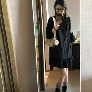 Autumn/Winter Vintage Black Jacquard Long Sleeve Loose Fit Slimming Dress - French High-End Style for 2023