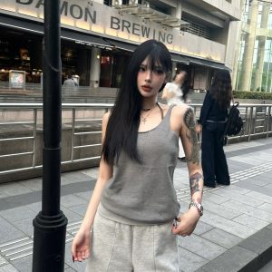 Backless American Style Sleeveless Knitted Tank Top for Women - Loose Fit Summer Trendy Vest