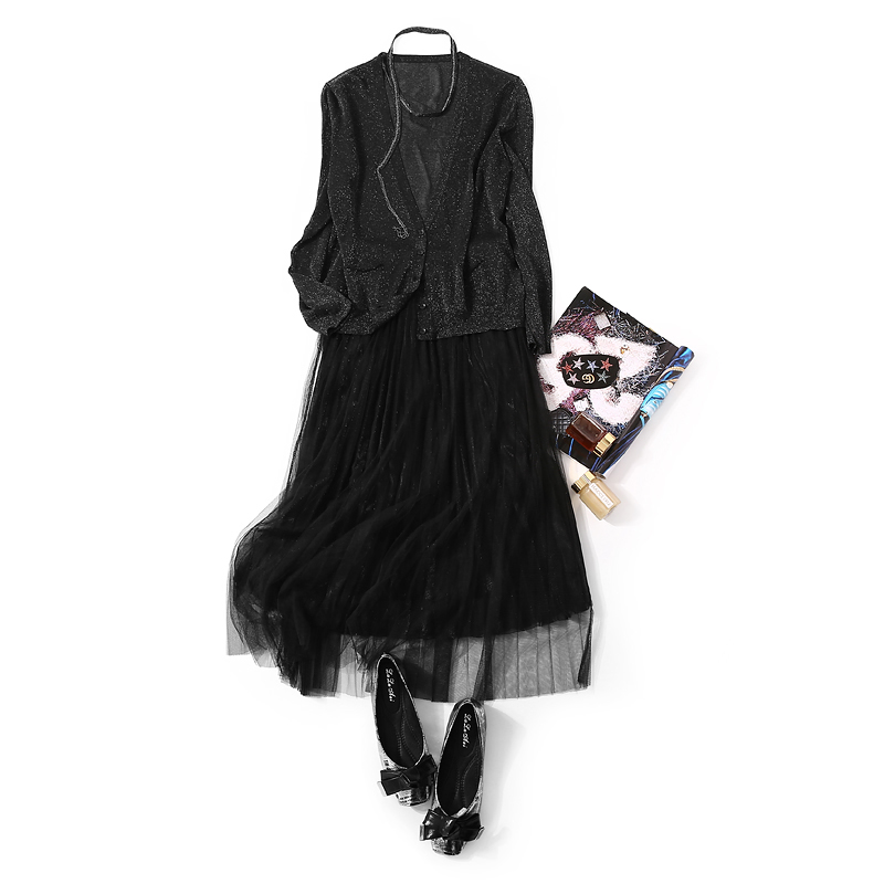 Beaded Neck Strap V-Neck Long Sleeve Shiny Thread Knitted Cardigan for Women - Trendy European Style Outerwear for Spring & Autumn