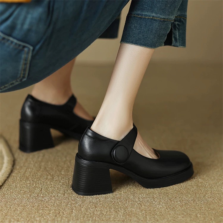 Black Handmade Cowhide Round-Toe Chunky Heel Mary Jane Shoes for Women - Stylish Single Strap Design for Comfort and Durability