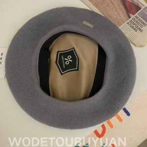 Black Octagonal Painter's Hat Beret for Women - Versatile Autumn Winter Accessory, Flattering Fit for Large Head Circumference