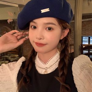 Black Octagonal Painter's Hat Beret for Women - Versatile Autumn Winter Accessory, Flattering Fit for Large Head Circumference