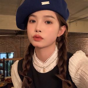 Black Octagonal Painter's Hat Beret for Women - Versatile Autumn Winter Accessory, Flattering Fit for Large Head Circumference