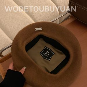 Black Octagonal Painter's Hat Beret for Women - Versatile Autumn Winter Accessory, Flattering Fit for Large Head Circumference