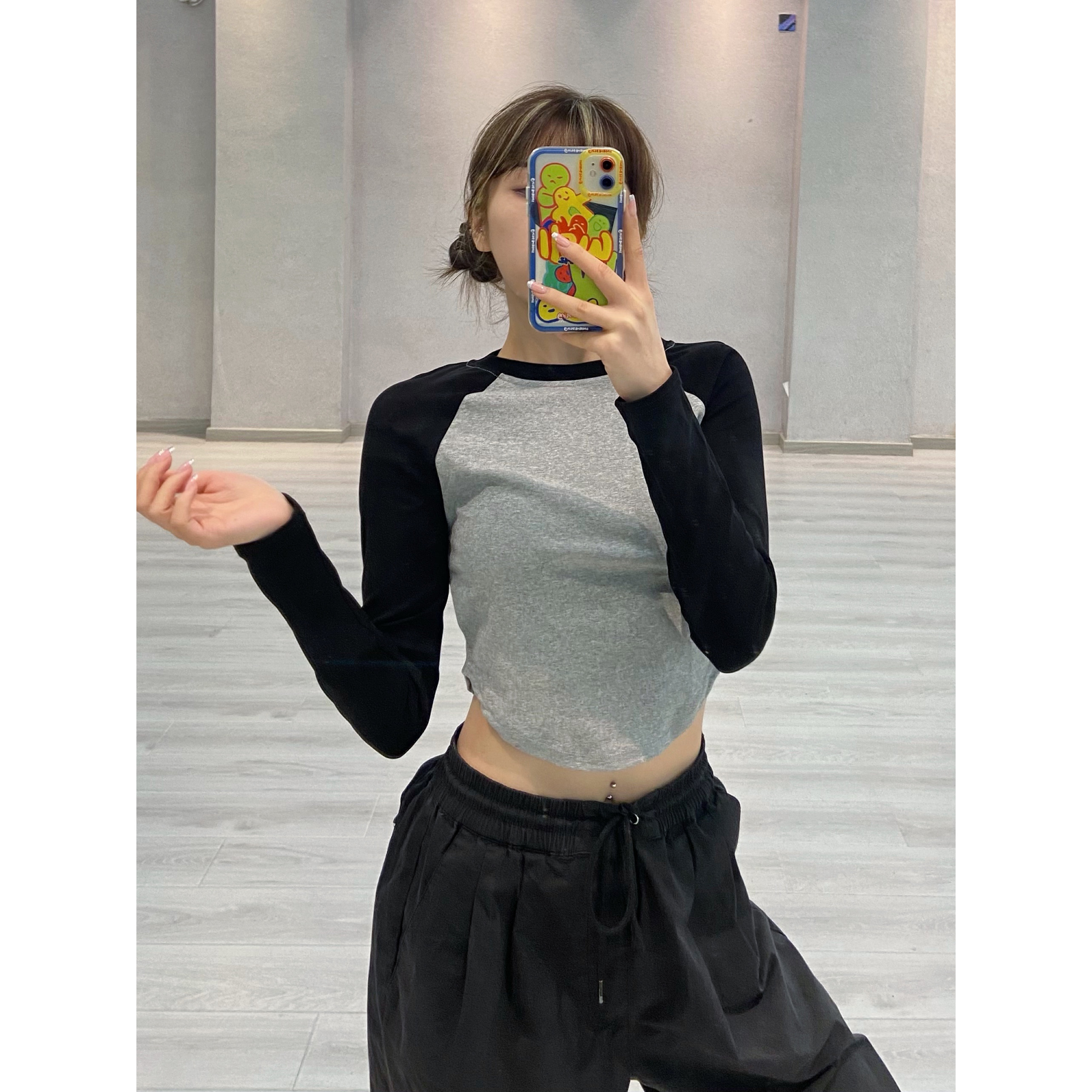 Black Patchwork Long-Sleeve T-Shirt for Women, Jazz Dance Outfit, INS Style Crop Top, Y2K Fashion, Trendy Streetwear