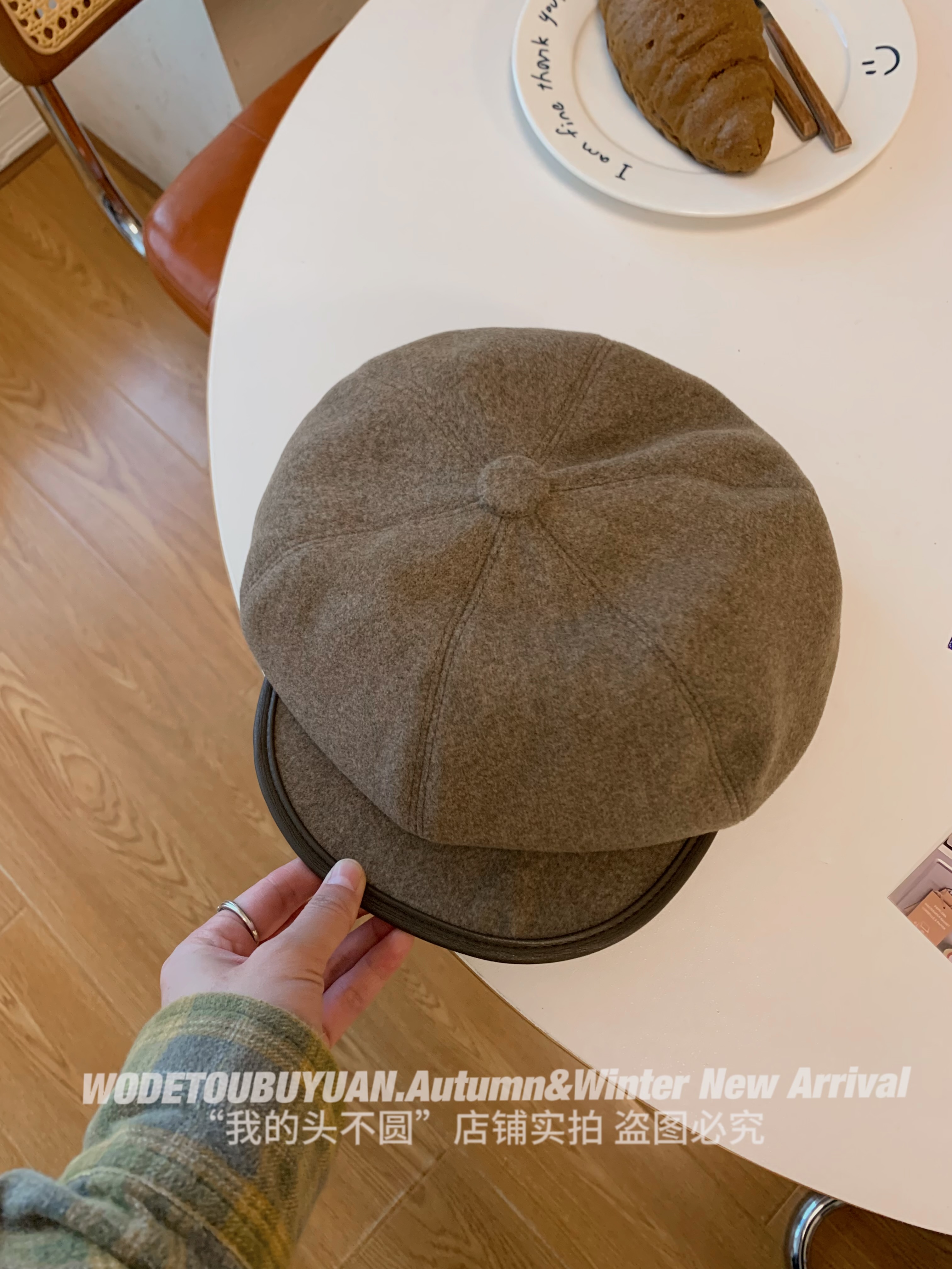 Black Woolen Newsboy Hat for Women - Versatile Octagonal Beret for Autumn and Winter, Vintage Style Painter's Hat