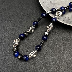 Blue Irregular Bead Necklace for Women - Light Luxury Choker, Unique Clavicle Chain, High-End Fashion Accessory