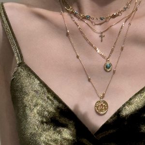 Bohemian Hollow Flower Pendant Necklace for Women, Vintage Multi-Layered Gold Chain Clavicle Accessory