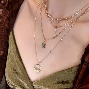 Bohemian Hollow Flower Pendant Necklace for Women, Vintage Multi-Layered Gold Chain Clavicle Accessory