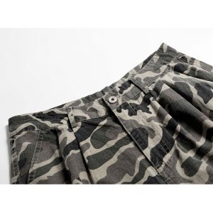 Camouflage Cargo Shorts for Men, Loose Trendy Vintage Style, American Casual Three-Quarter Pants for Summer 2025