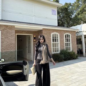 Charismatic Queen's Wide-Leg Woolen Trousers in 420g Thick Twill Wool – Chic 90s-Inspired Fashion Essential