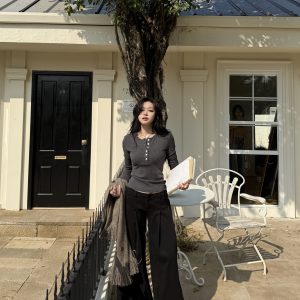 Charismatic Queen's Wide-Leg Woolen Trousers in 420g Thick Twill Wool – Chic 90s-Inspired Fashion Essential