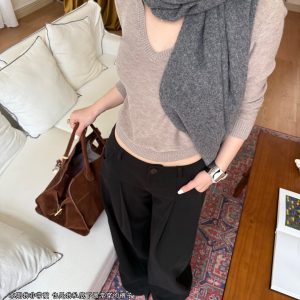 Charismatic Queen's Wide-Leg Woolen Trousers in 420g Thick Twill Wool – Chic 90s-Inspired Fashion Essential