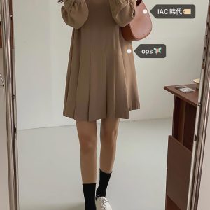 Charming Pleated Dress with Small Round Neck - Korean Style for Effortless 90s-Inspired Fashion