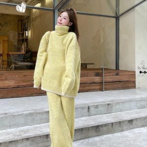 Chic Two-Piece Outfit Set for Women: Cozy Pullover Sweater & Slimming Wide-Leg Pants - Perfect for Late Autumn & Early Winter Fashion