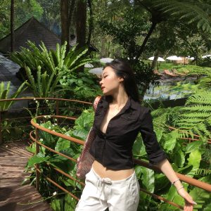 Chic Two-Tone Vintage Waist-Cinching Shirt for a Strong Aura, Exquisite Fit, Perfect for Y2K and Retro Fashion Lovers