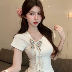 Chinese Style Butterfly Decorative Short Sleeve T-Shirt for Women - Irregular Button Tassel Slim Fit - Summer Y2K Fashion