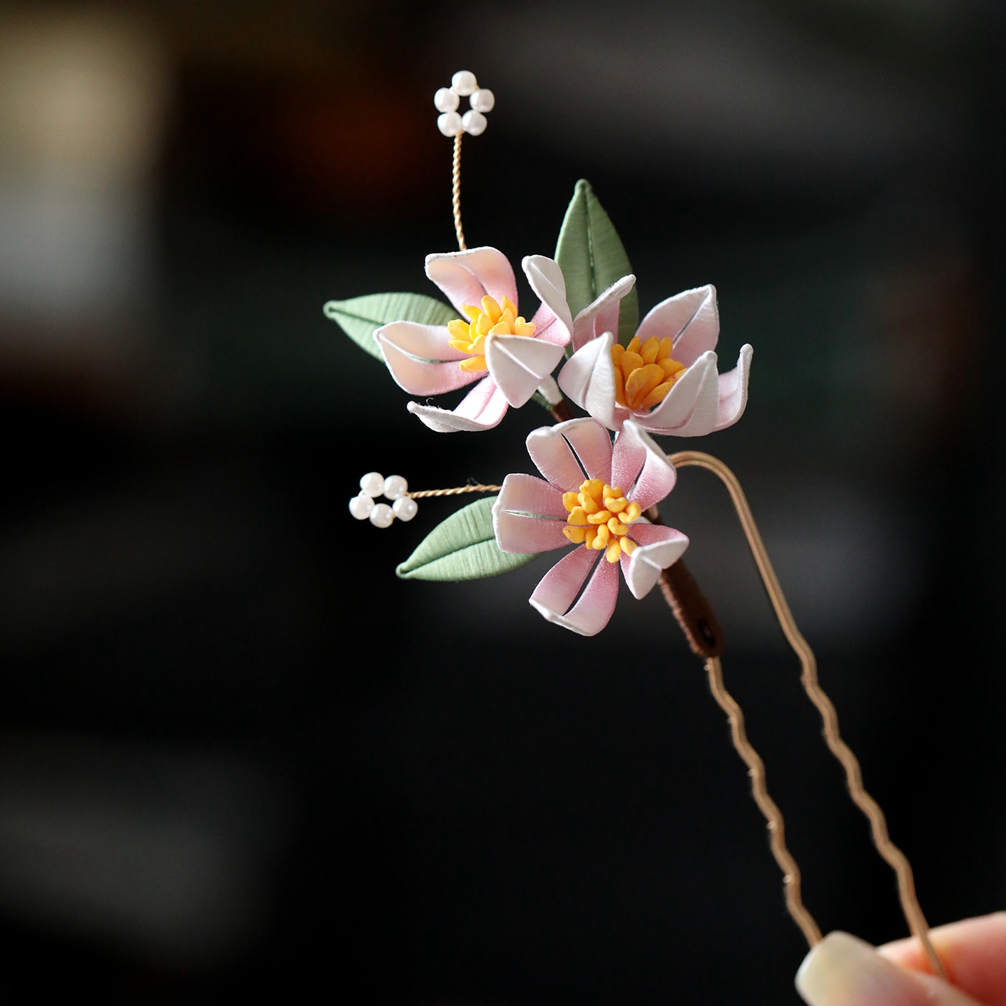 Chinese-Style Floral Winding Hairpin, U-Shaped Hanfu Accessory for Qipao, Daily Updo, Vintage Pink Hair Ornament