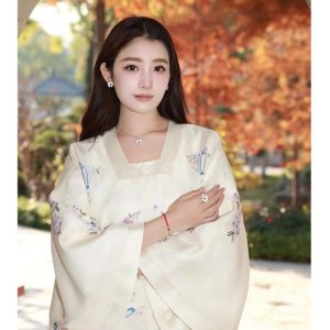 Chinese-Style Printed Jacket for Women - Unique Age-Reducing Design, White National Wind Shirt, Trendy Fashion Top