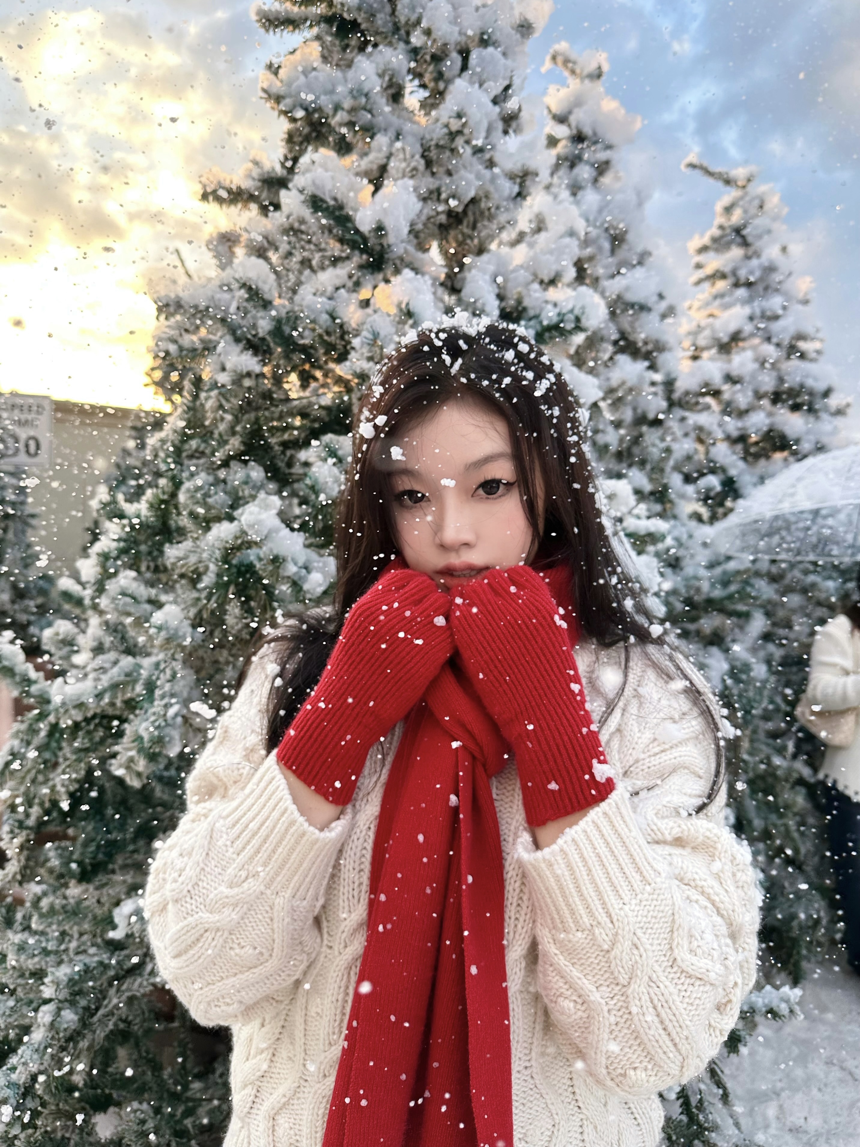 Chunky Knit Vintage Red Scarf and Gloves Set | Cozy Winter Accessories | 90s Inspired Fashion Statement