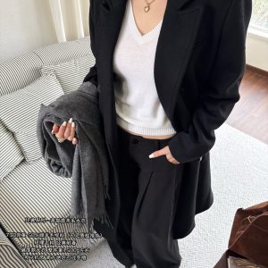 Classic Wool Blend Life Coat - Timeless Design, Good Fit, 720g - Essential Outerwear for Effortless Style