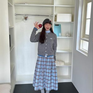 Color Block Knitted Cardigan - Soft Long Sleeve Fake Two-Piece Sweater for Autumn and Winter Fashion