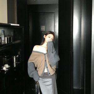Color-blocked Tencel Wool One-shoulder Cardigan Sweater and Knitted Skirt Set - Trendy Y2K Style Fashion Ensemble