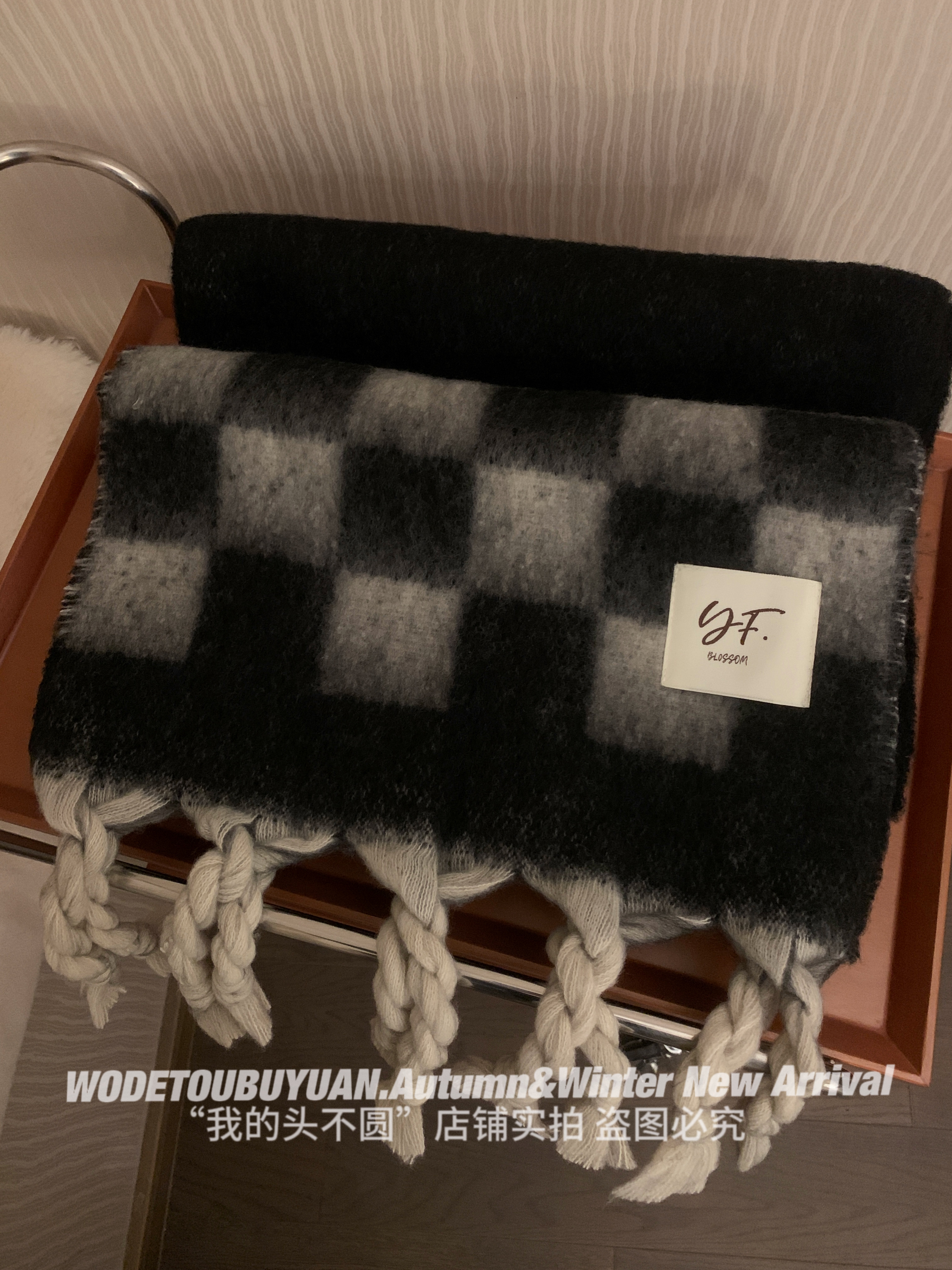 Color-Blocking Scarf - Soft Korean-Style Shawl, Thick Warm Long Versatile Neck Warmer for Cozy Winter Fashion