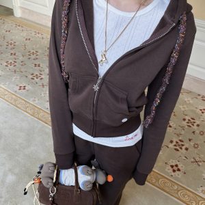 Colorful Two-Tone Fleece Sweatshirt Set with Exquisite Details - Trendy Casual Wear for a Sunny Vibe