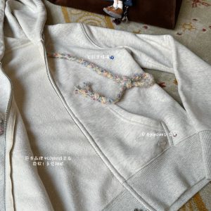 Colorful Two-Tone Fleece Sweatshirt Set with Exquisite Details - Trendy Casual Wear for a Sunny Vibe