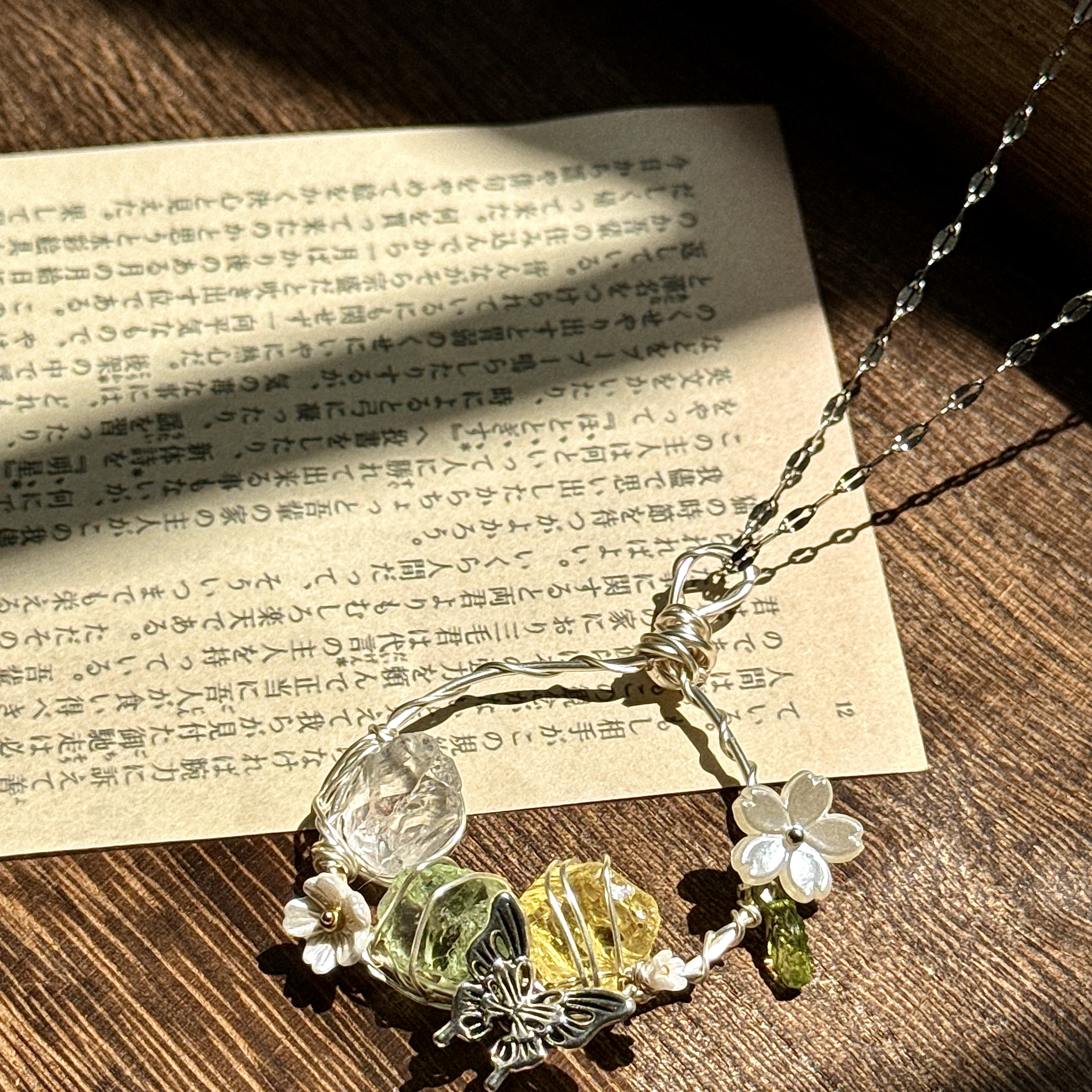 Crystal Raw Stone Macrame Necklace - Versatile Bohemian Jewelry for Unique Style