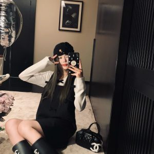 Cute Doll Collar Wool Pullover Sweater with Bow, Miu Series, Peninsula Style, Milk Color, Trendy Layering Top for Y2K Fashion